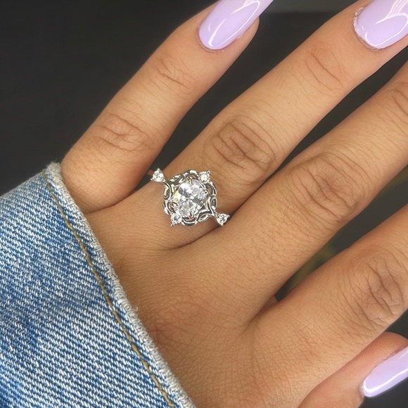 925 Sterling Silver women’s Ring - Picture 1 of 3